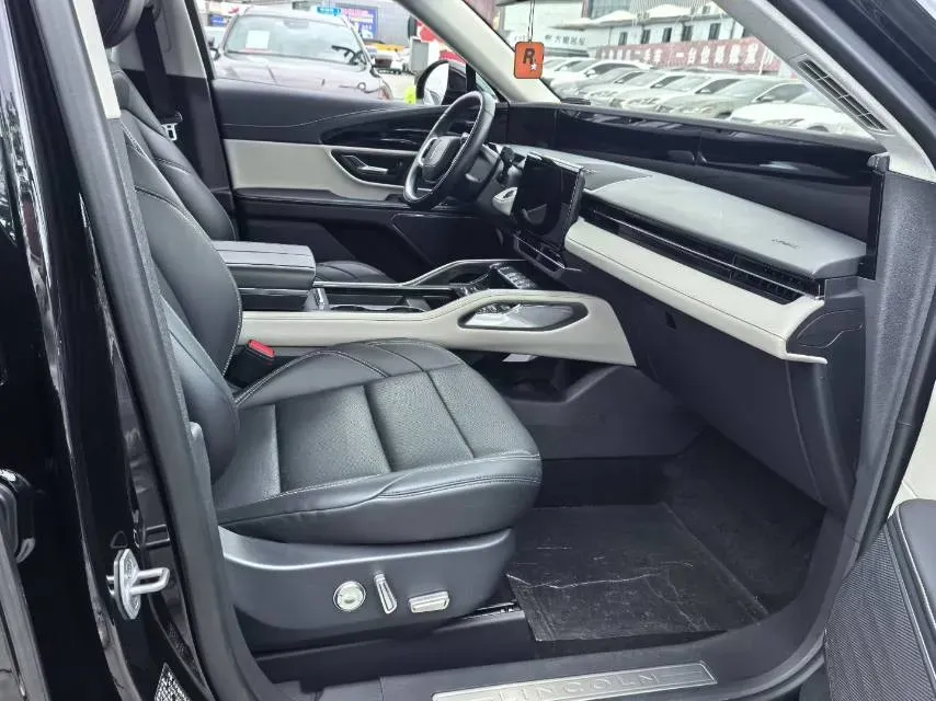 2023 Lincoln Nautilus 2.0T 261HP L4 8AT,autocango,china used car exporter,china ev exporter,chinese used car exporter,chinese used ev exporter