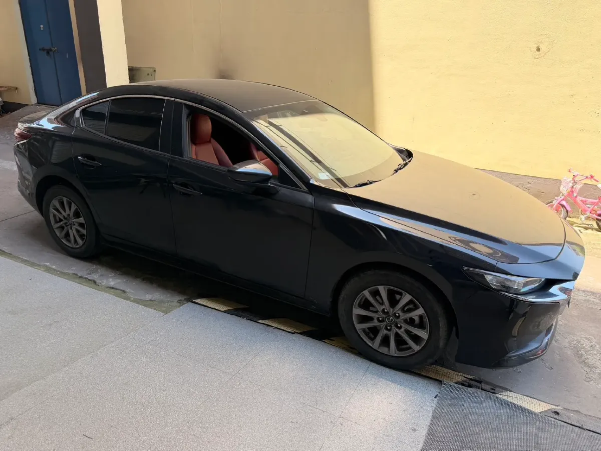 2021 Mazda 3 Axela 1.5L 117HP L4 6MT,autocango,china used car exporter,china ev exporter,chinese used car exporter,chinese used ev exporter