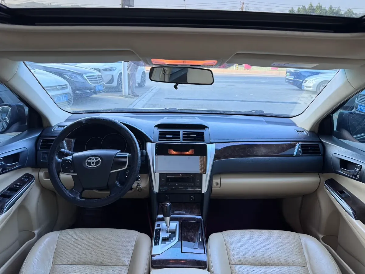 2015 Toyota Camry 2.0L 167HP L4 6AT,autocango,china used car exporter,china ev exporter,chinese used car exporter,chinese used ev exporter
