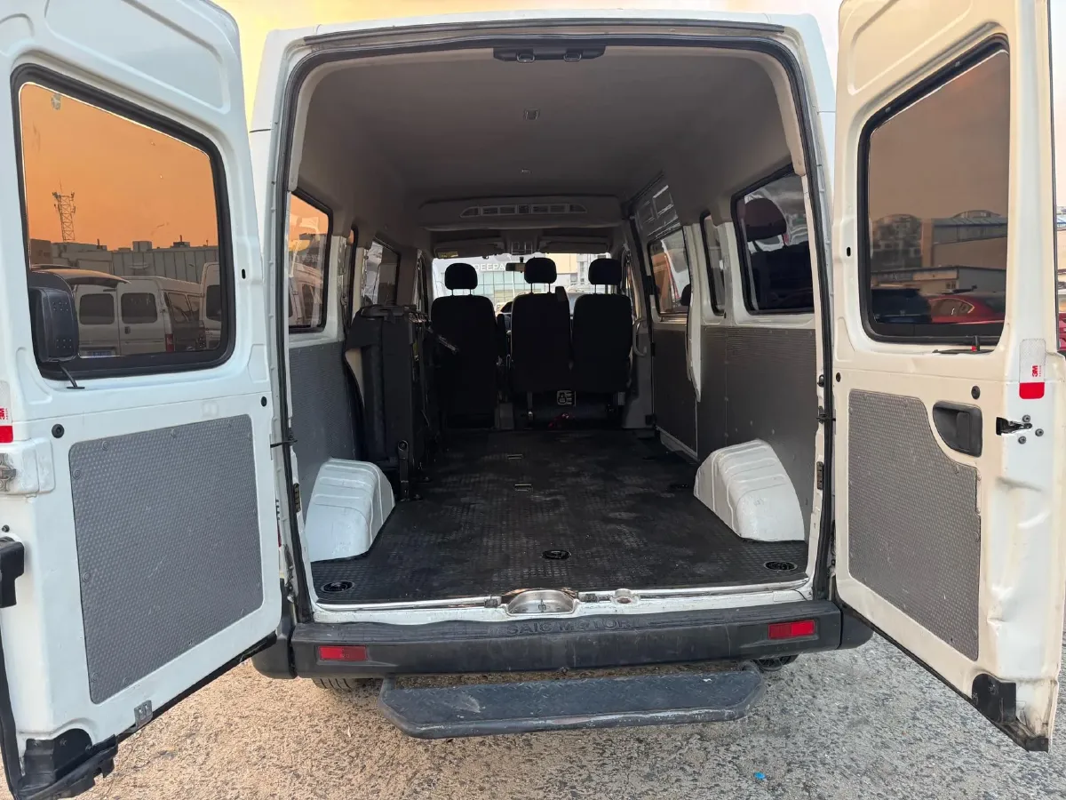 2020 MAXUS XinTu V80 2.5T 136HP L4 6MT,autocango,china used car exporter,china ev exporter,chinese used car exporter,chinese used ev exporter
