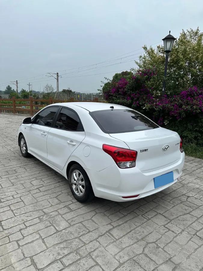 2017 Hyundai Reina 1.4L 95HP L4 5MT,autocango,china used car exporter,china ev exporter,chinese used car exporter,chinese used ev exporter