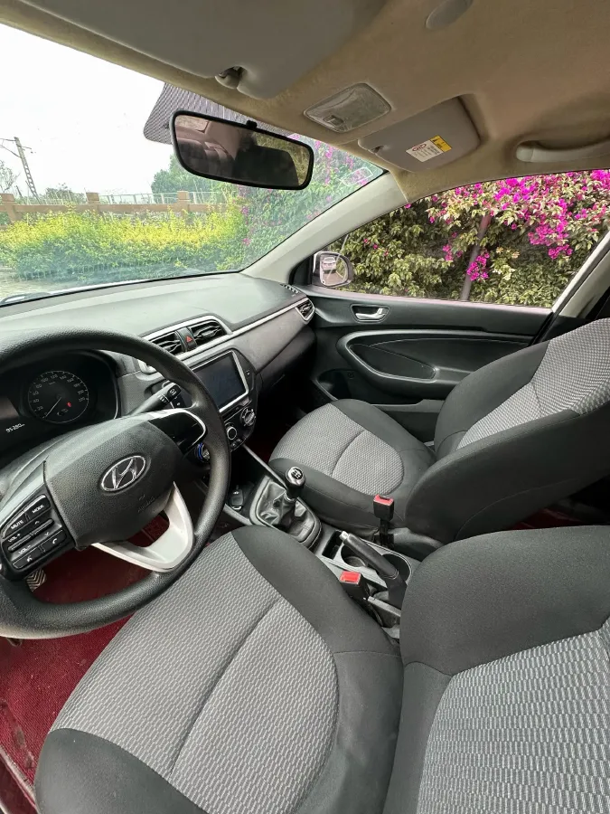 2017 Hyundai Reina 1.4L 95HP L4 5MT,autocango,china used car exporter,china ev exporter,chinese used car exporter,chinese used ev exporter