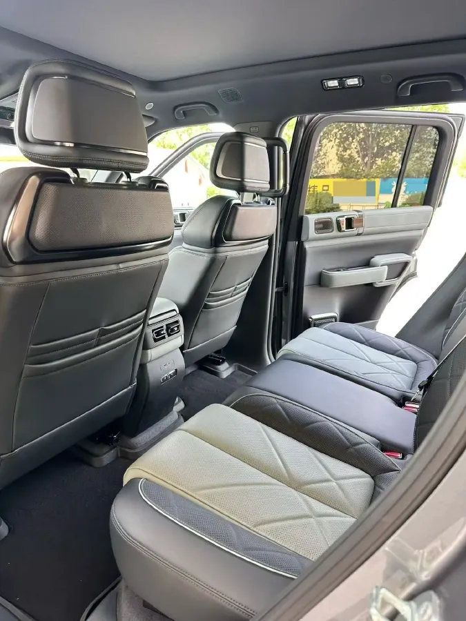 2023 FangChengBao Bao 5 1.5T 194HP L4 E-CVT PHEV 31.8KWH,autocango,china used car exporter,china ev exporter,chinese used car exporter,chinese used ev exporter