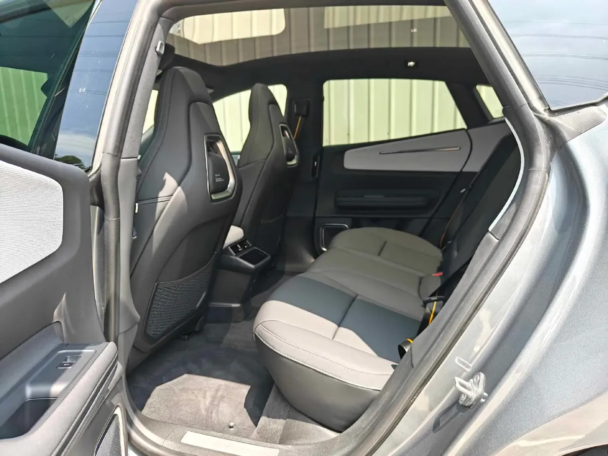 2024 Polestar 4 BEV 86KWH,autocango,china used car exporter,china ev exporter,chinese used car exporter,chinese used ev exporter