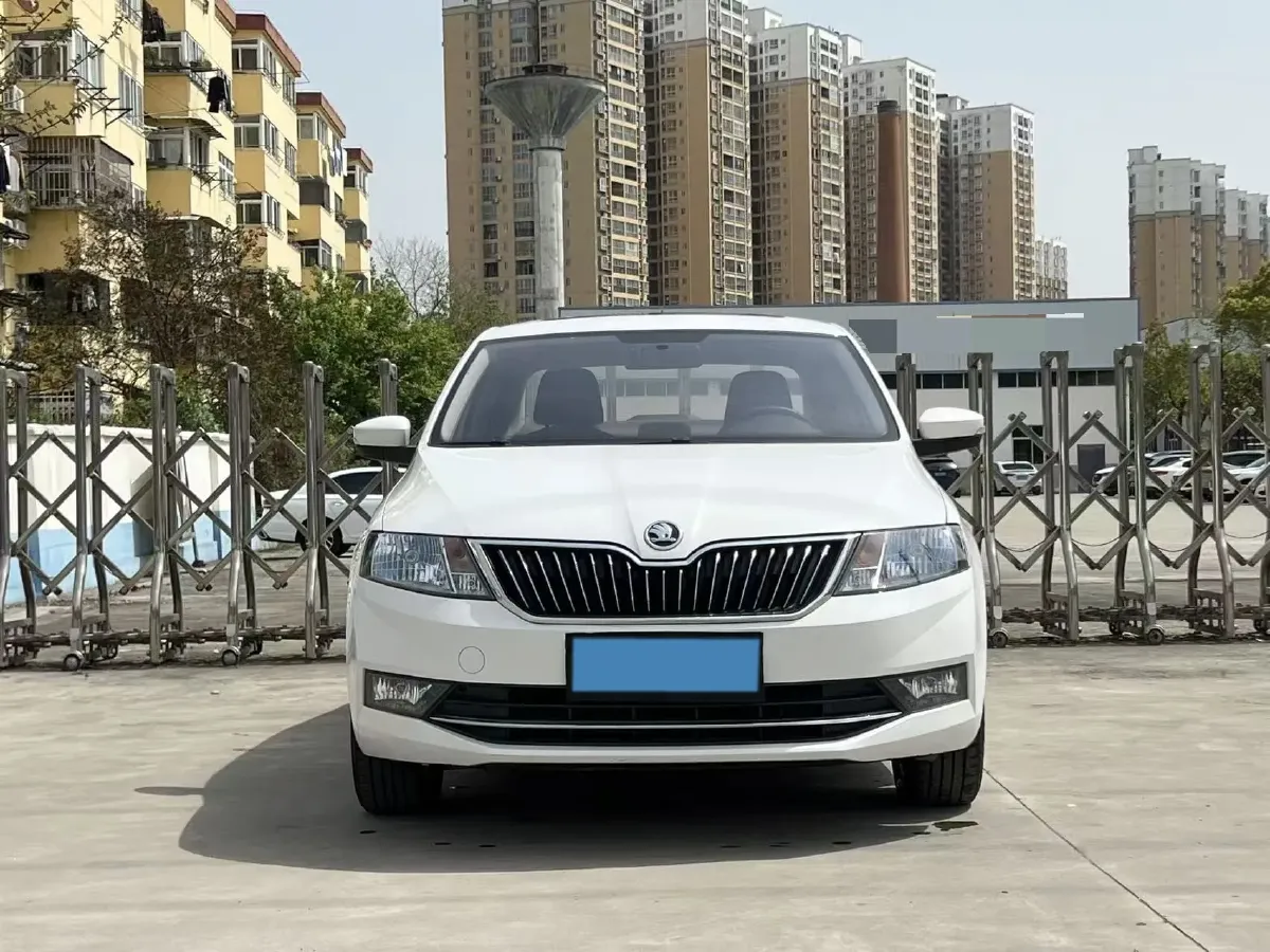 2019 SWM G01 1.5T 156HP L4 6AT,autocango,china used car exporter,china ev exporter,chinese used car exporter,chinese used ev exporter
