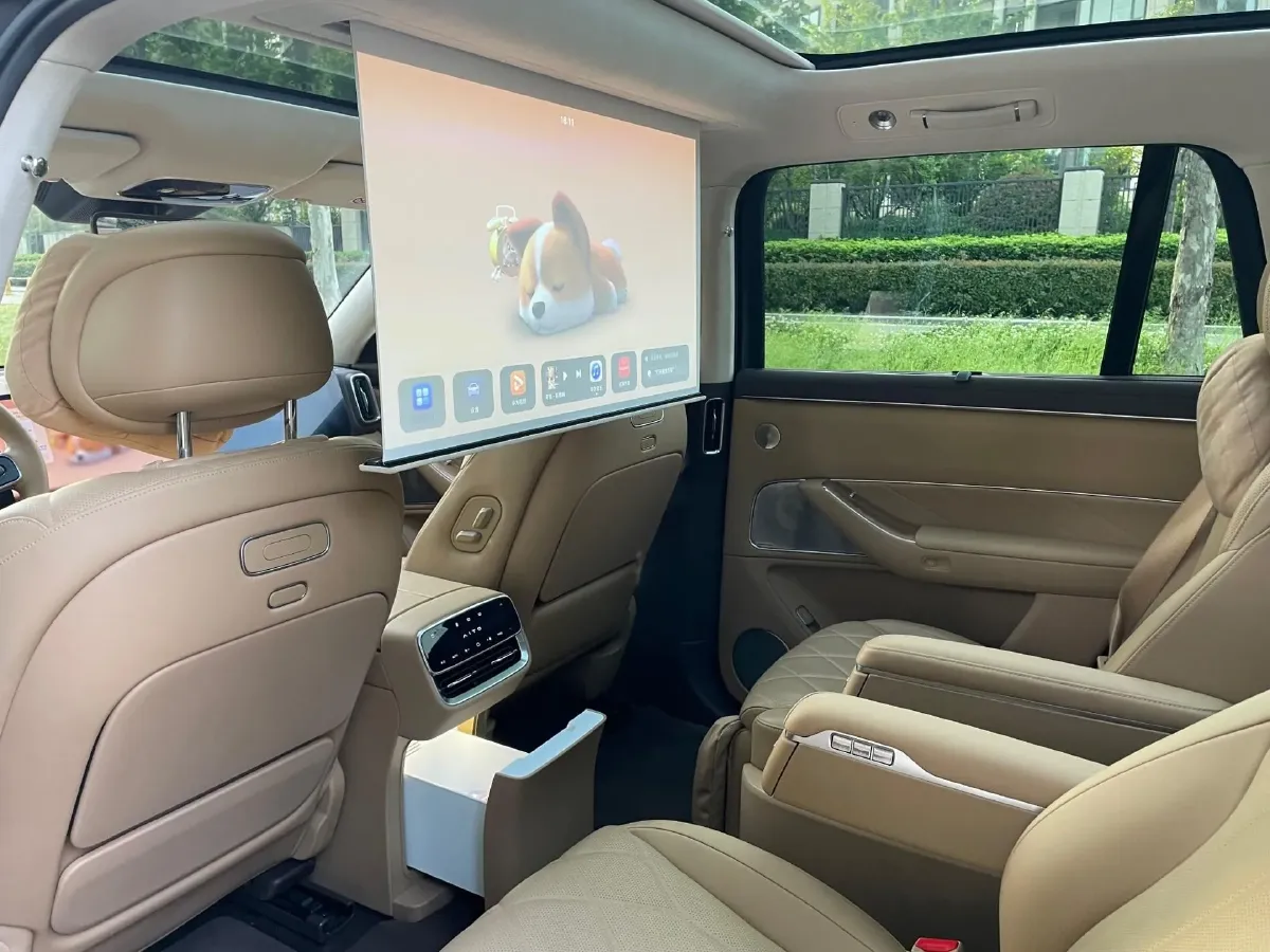 2025 AITO AITO M8 REEV 160HP REEV 53.4KWH,autocango,china used car exporter,china ev exporter,chinese used car exporter,chinese used ev exporter