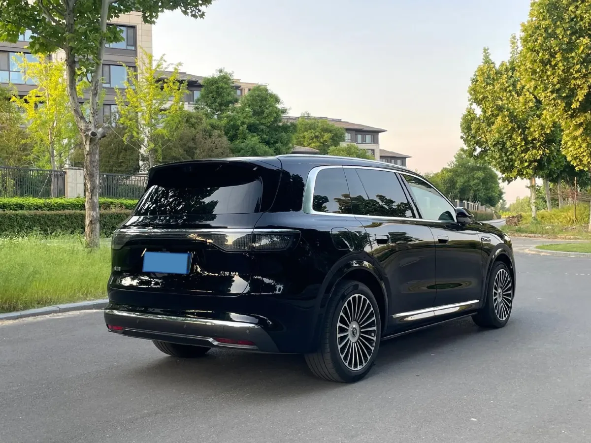 2025 AITO AITO M8 REEV 160HP REEV 53.4KWH,autocango,china used car exporter,china ev exporter,chinese used car exporter,chinese used ev exporter