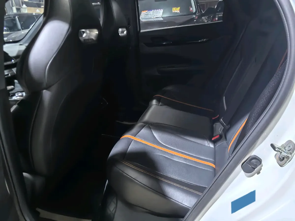 2024 ChangAn UNI-V 1.5T 188HP L4 7DCT,autocango,china used car exporter,china ev exporter,chinese used car exporter,chinese used ev exporter