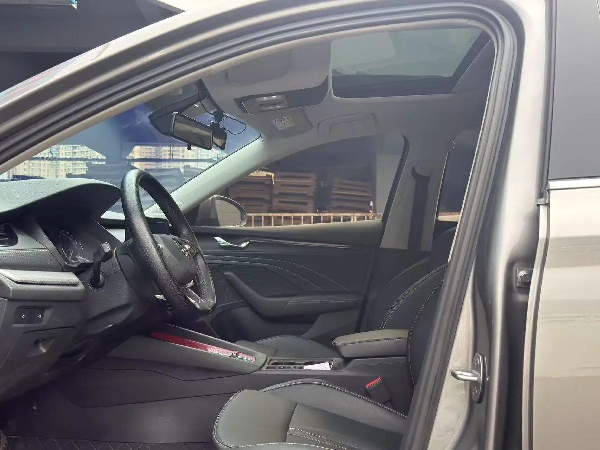 2022 Skoda Octavia 1.4T 150HP L4 7DCT,autocango,china used car exporter,china ev exporter,chinese used car exporter,chinese used ev exporter
