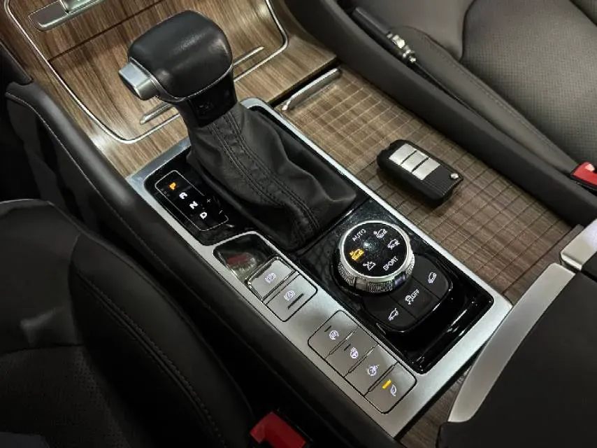 2018 Dongfeng JunFeng E17 BEV 49.93KWH,autocango,china used car exporter,china ev exporter,chinese used car exporter,chinese used ev exporter