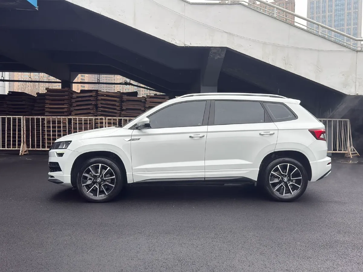 2023 Skoda Karoq 1.4T 150HP L4 7DCT,autocango,china used car exporter,china ev exporter,chinese used car exporter,chinese used ev exporter