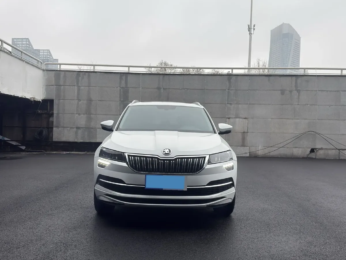 2023 Skoda Karoq 1.4T 150HP L4 7DCT,autocango,china used car exporter,china ev exporter,chinese used car exporter,chinese used ev exporter