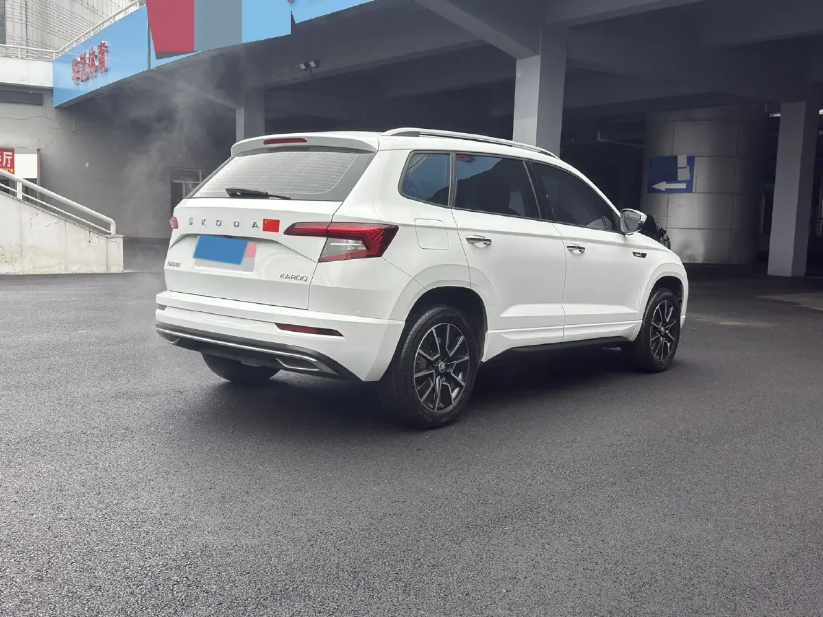 2023 Skoda Karoq 1.4T 150HP L4 7DCT,autocango,china used car exporter,china ev exporter,chinese used car exporter,chinese used ev exporter