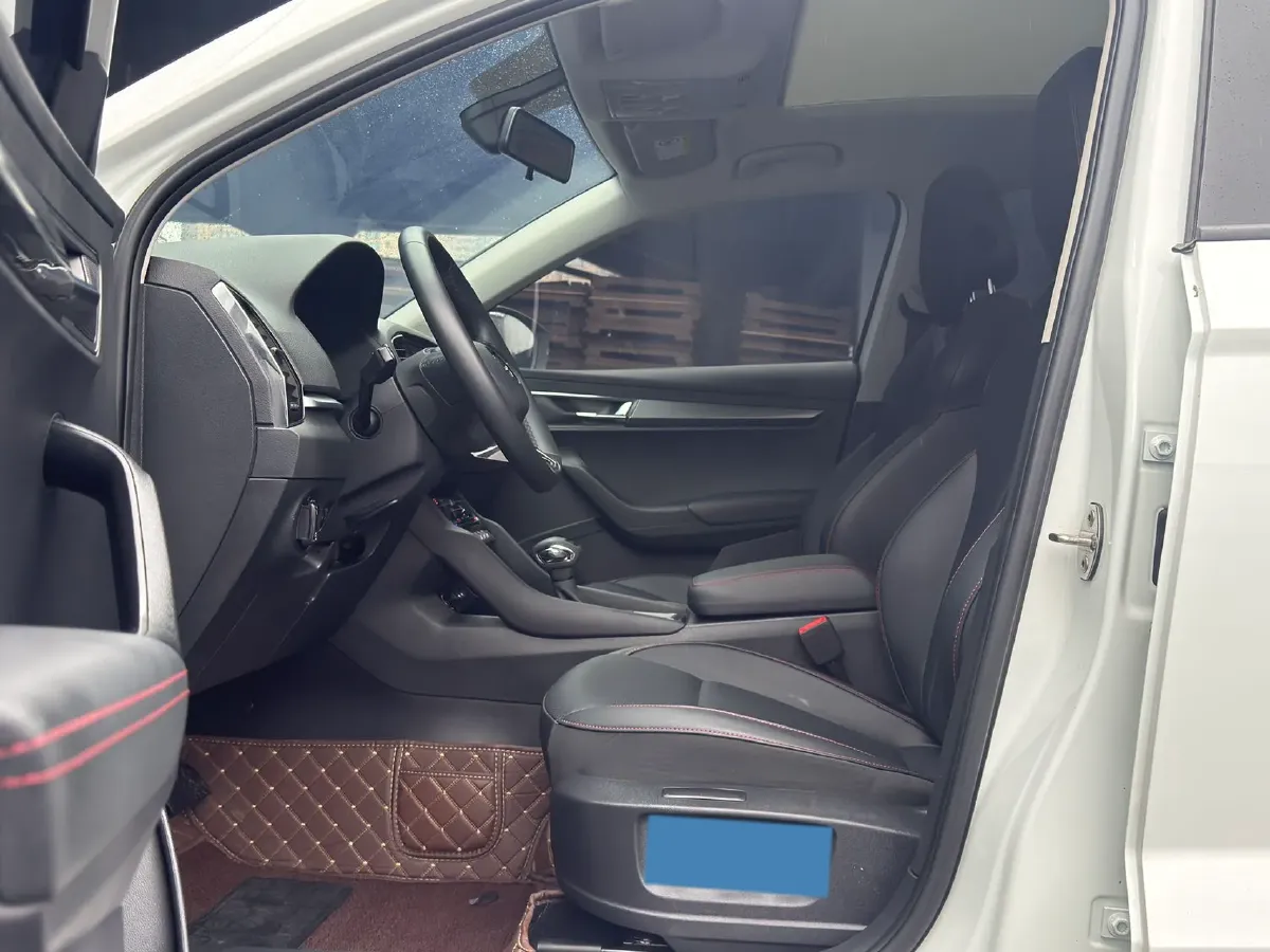 2023 Skoda Karoq 1.4T 150HP L4 7DCT,autocango,china used car exporter,china ev exporter,chinese used car exporter,chinese used ev exporter