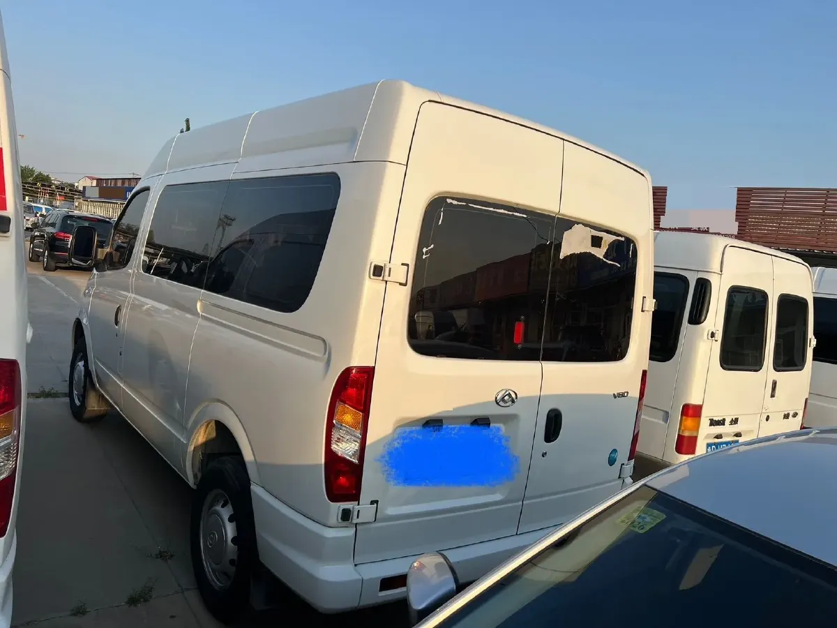 2021 MAXUS XinTu V80 2.0T 139HP L4 6MT,autocango,china used car exporter,china ev exporter,chinese used car exporter,chinese used ev exporter