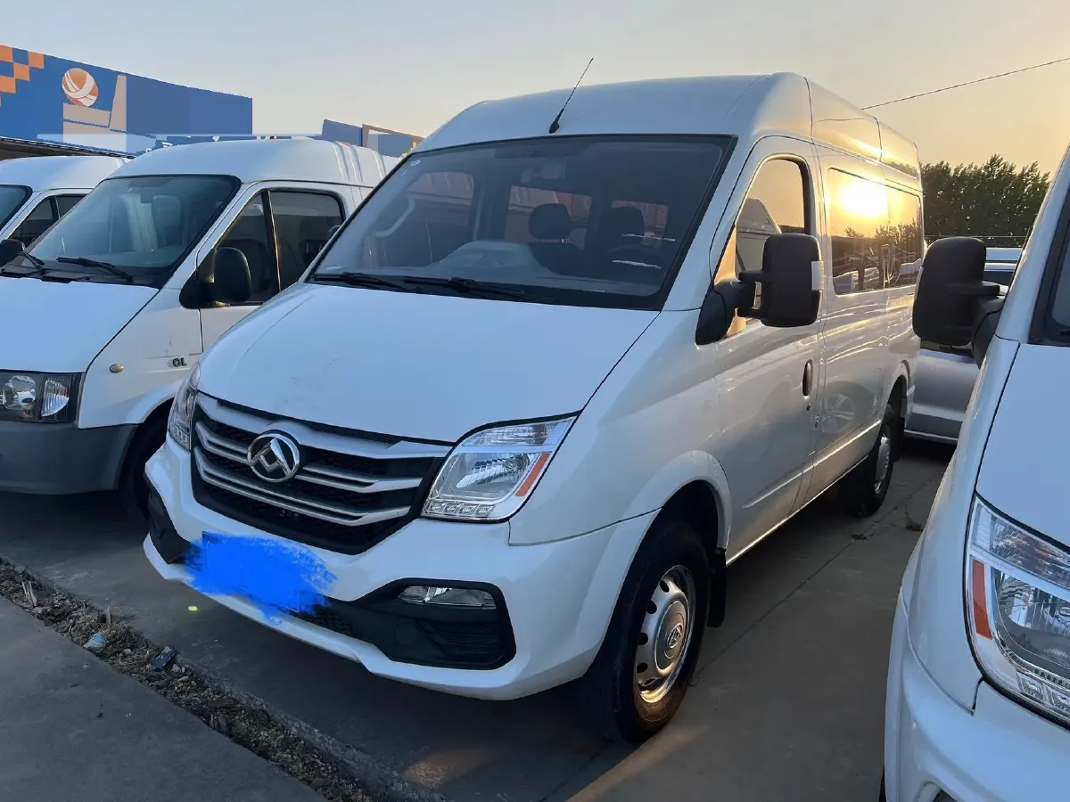 2021 MAXUS XinTu V80 2.0T 139HP L4 6MT,autocango,china used car exporter,china ev exporter,chinese used car exporter,chinese used ev exporter