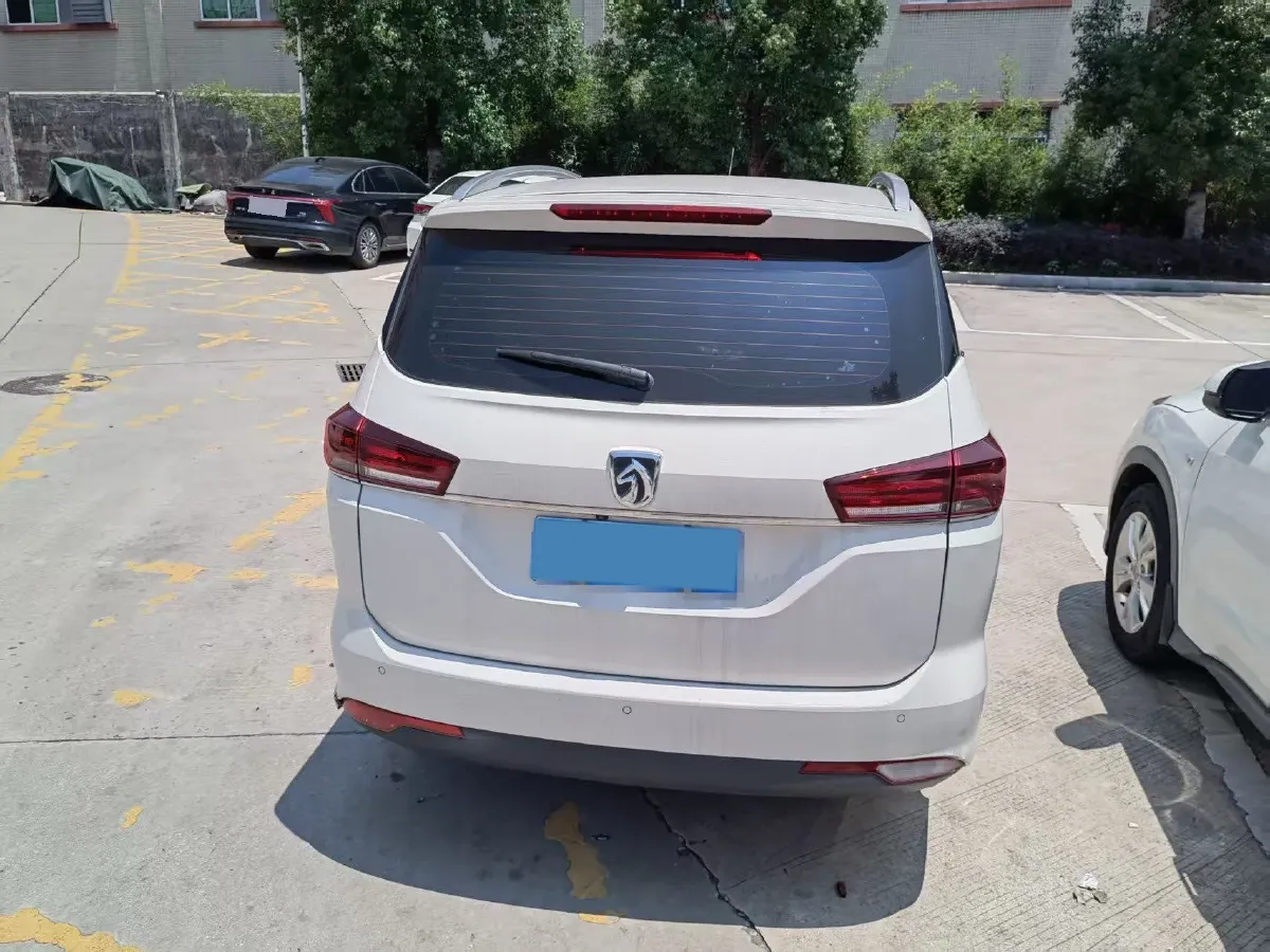 2019 BaoJun 360 1.5L 99HP L4 6MT,autocango,china used car exporter,china ev exporter,chinese used car exporter,chinese used ev exporter