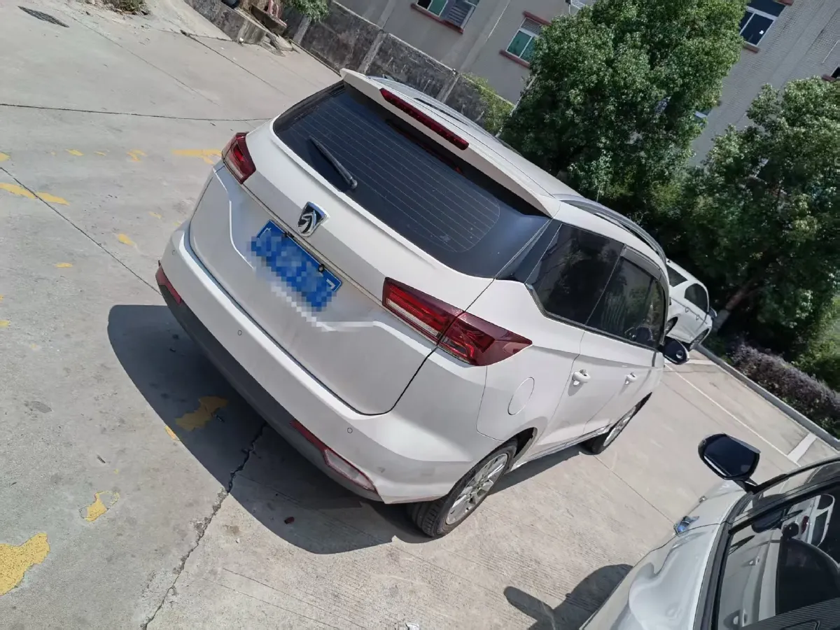 2019 BaoJun 360 1.5L 99HP L4 6MT,autocango,china used car exporter,china ev exporter,chinese used car exporter,chinese used ev exporter