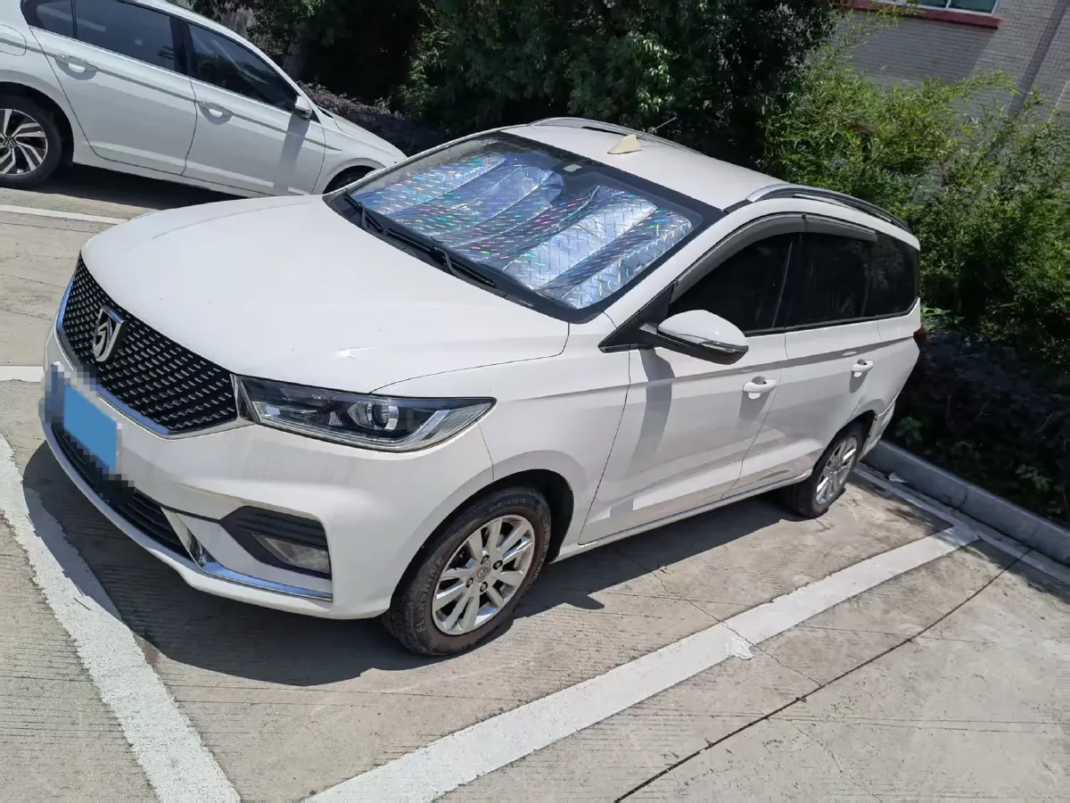 2019 BaoJun 360 1.5L 99HP L4 6MT,autocango,china used car exporter,china ev exporter,chinese used car exporter,chinese used ev exporter