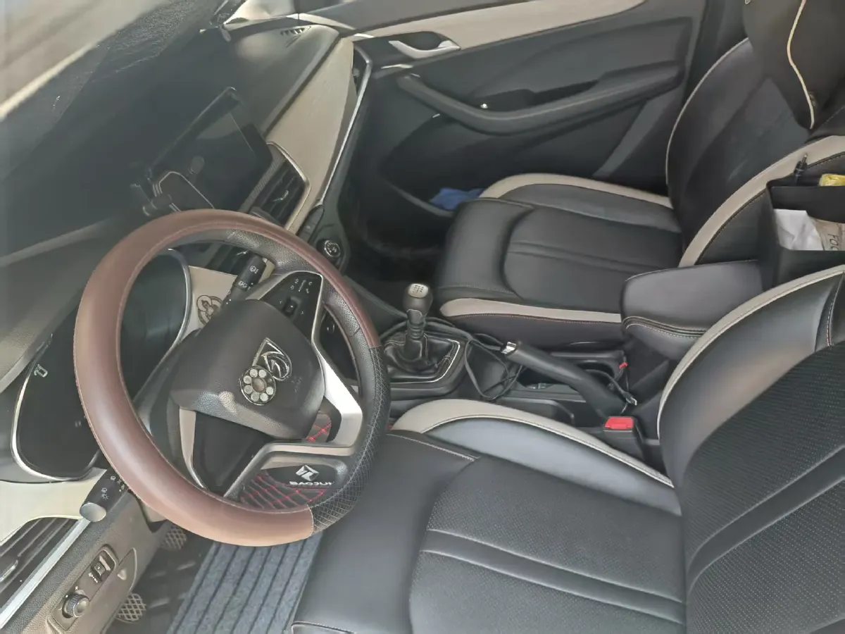 2019 BaoJun 360 1.5L 99HP L4 6MT,autocango,china used car exporter,china ev exporter,chinese used car exporter,chinese used ev exporter