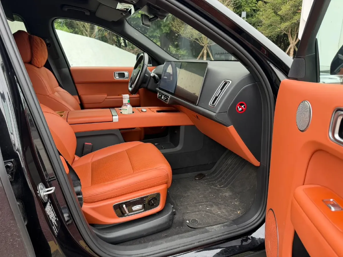 2023 Li L9 Range Extended 154HP REEV 42.6KWH,autocango,china used car exporter,china ev exporter,chinese used car exporter,chinese used ev exporter