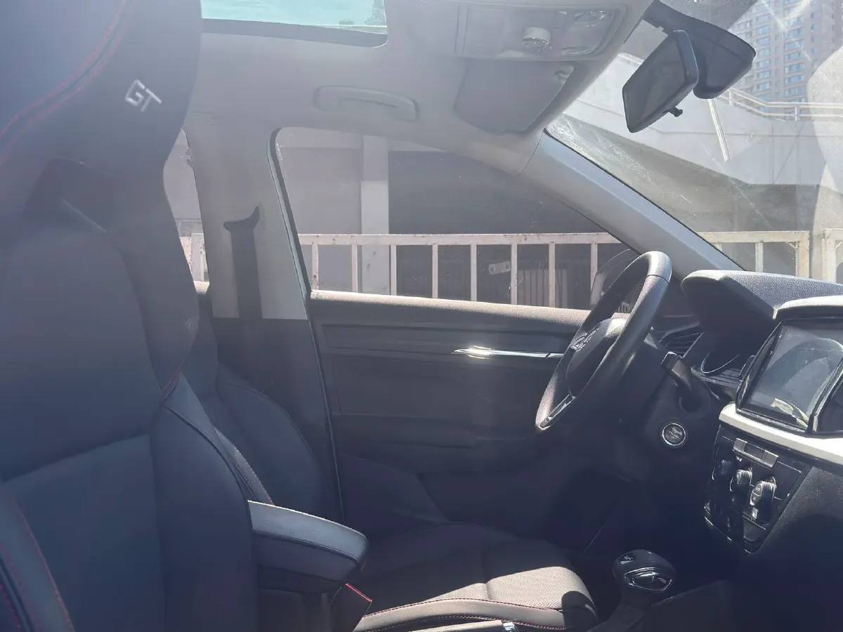 2023 Skoda Kamiq 1.5L 109HP L4 6AT,autocango,china used car exporter,china ev exporter,chinese used car exporter,chinese used ev exporter