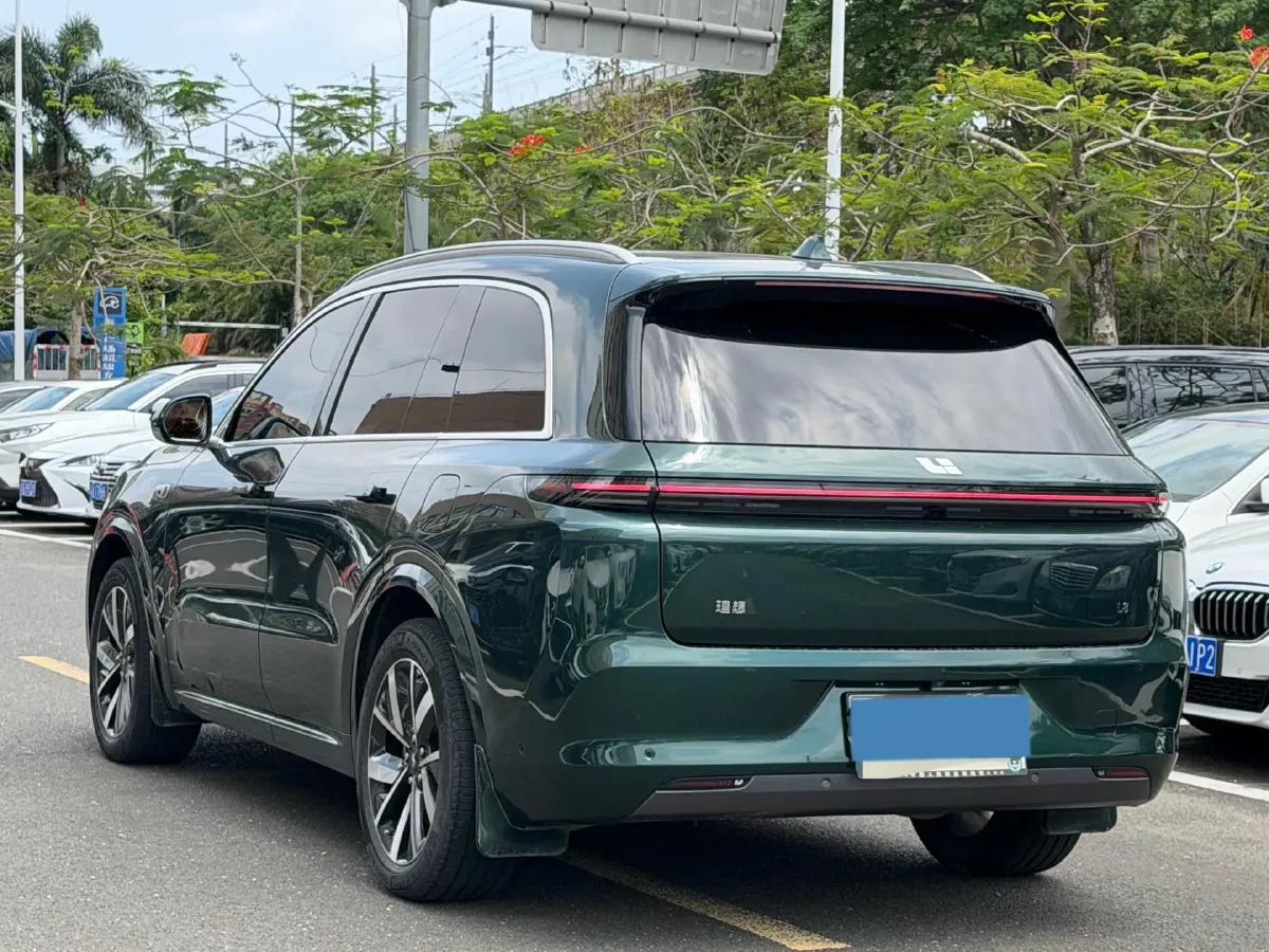 2024 Volvo S60 2.0T 197HP L4 7DCT,autocango,china used car exporter,china ev exporter,chinese used car exporter,chinese used ev exporter