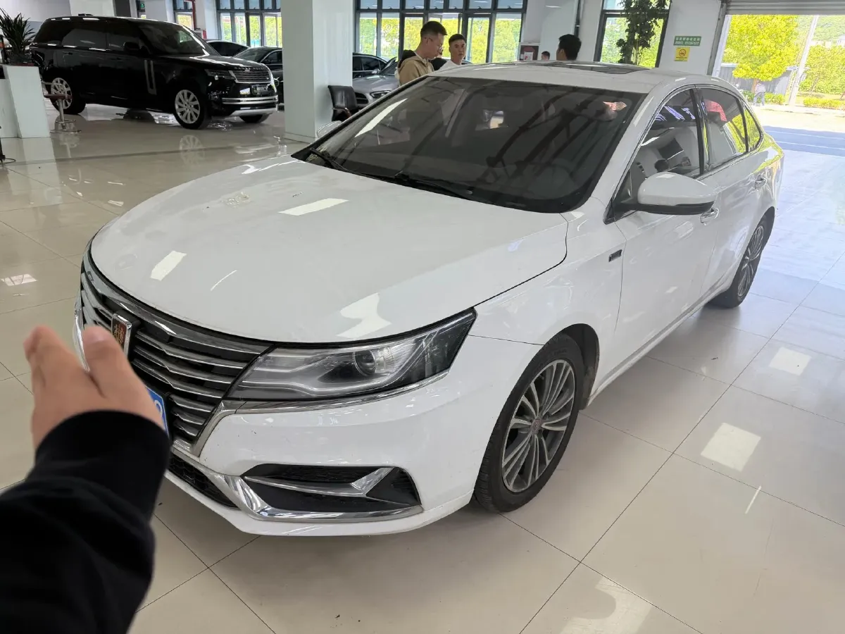 2020 Roewe i6 1.6L 125HP L4 CVT,autocango,china used car exporter,china ev exporter,chinese used car exporter,chinese used ev exporter