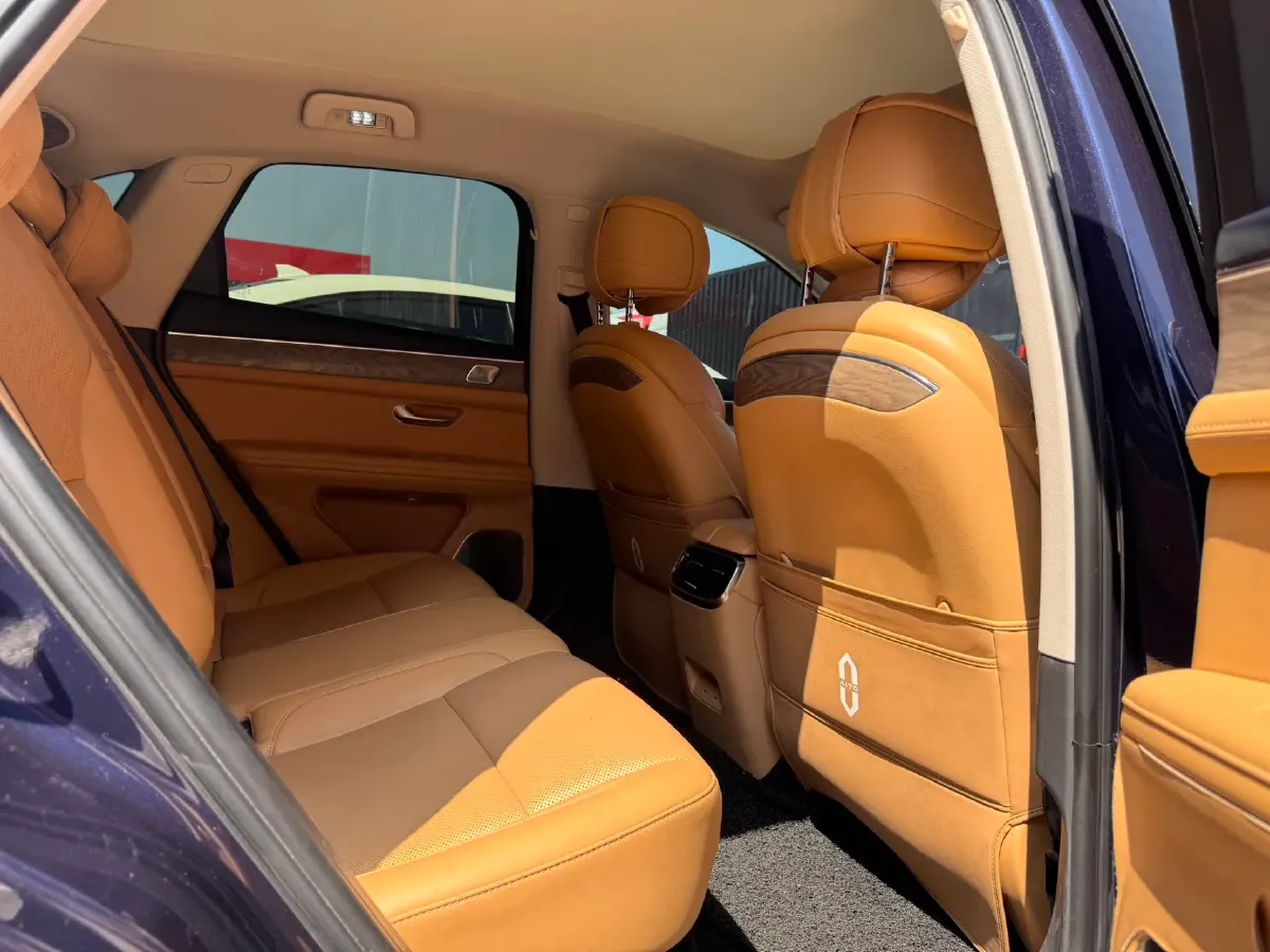 2022 JMC YuHu 7 2.0T 141HP L4 8AT,autocango,china used car exporter,china ev exporter,chinese used car exporter,chinese used ev exporter