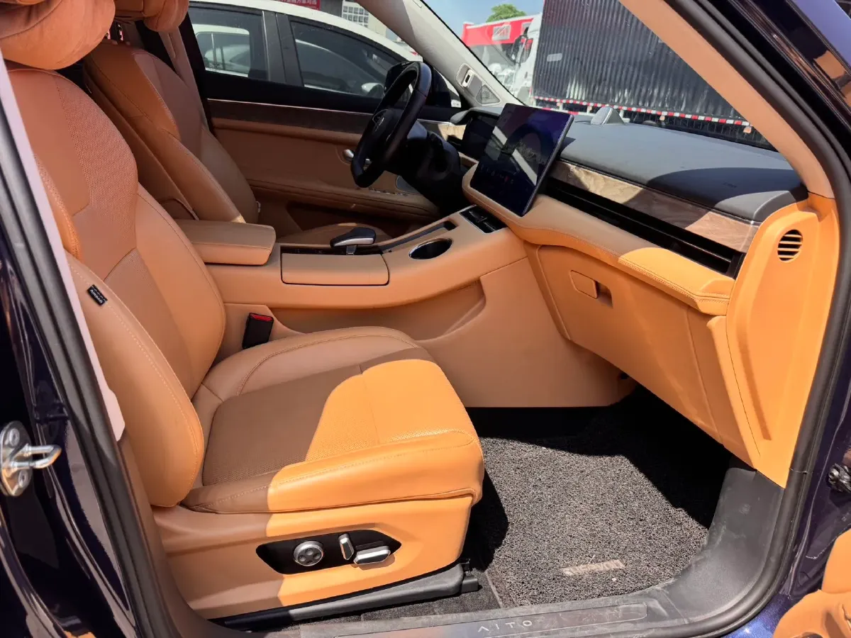 2022 JMC YuHu 7 2.0T 141HP L4 8AT,autocango,china used car exporter,china ev exporter,chinese used car exporter,chinese used ev exporter