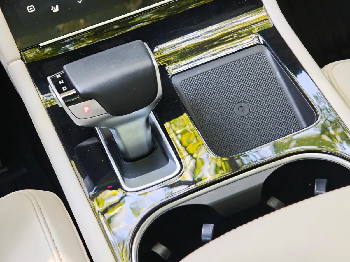 2020 Li ONE Range Extended 131HP REEV 40.5KWH,autocango,china used car exporter,china ev exporter,chinese used car exporter,chinese used ev exporter