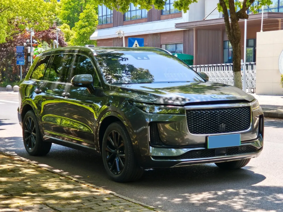 2020 Li ONE Range Extended 131HP REEV 40.5KWH,autocango,china used car exporter,china ev exporter,chinese used car exporter,chinese used ev exporter