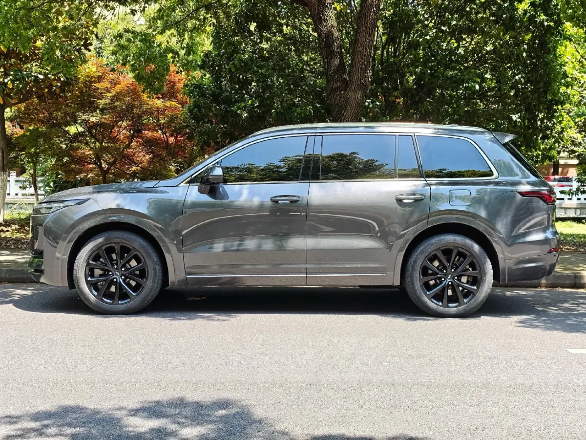 2020 Li ONE Range Extended 131HP REEV 40.5KWH,autocango,china used car exporter,china ev exporter,chinese used car exporter,chinese used ev exporter