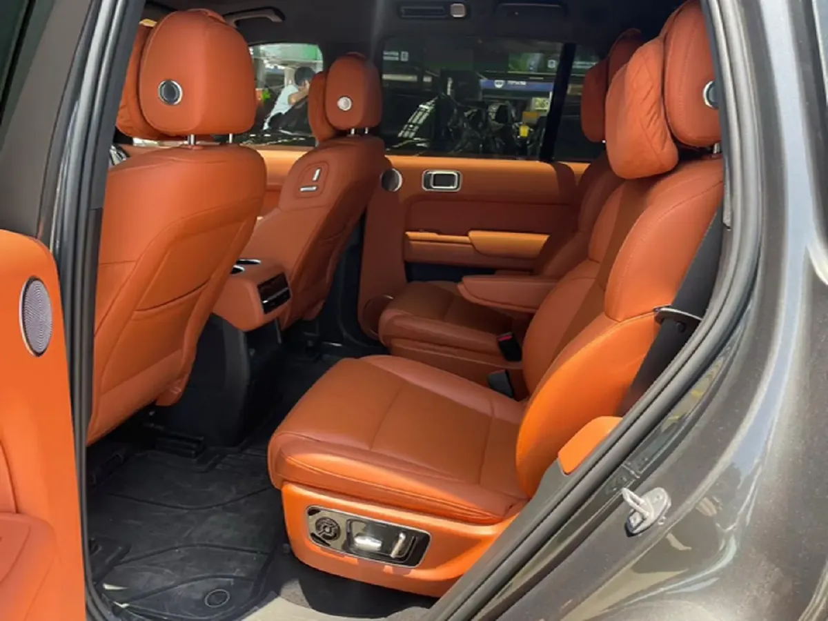 2023 Li L8 Range Extended 154HP REEV 40.9KWH,autocango,china used car exporter,china ev exporter,chinese used car exporter,chinese used ev exporter
