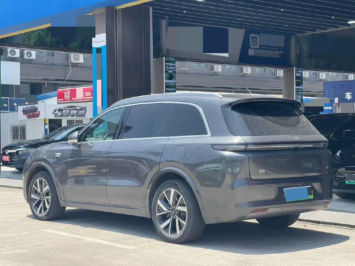 2023 Li L8 Range Extended 154HP REEV 40.9KWH,autocango,china used car exporter,china ev exporter,chinese used car exporter,chinese used ev exporter