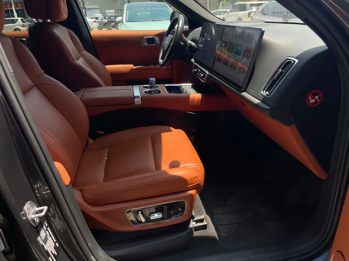 2023 Li L8 Range Extended 154HP REEV 40.9KWH,autocango,china used car exporter,china ev exporter,chinese used car exporter,chinese used ev exporter