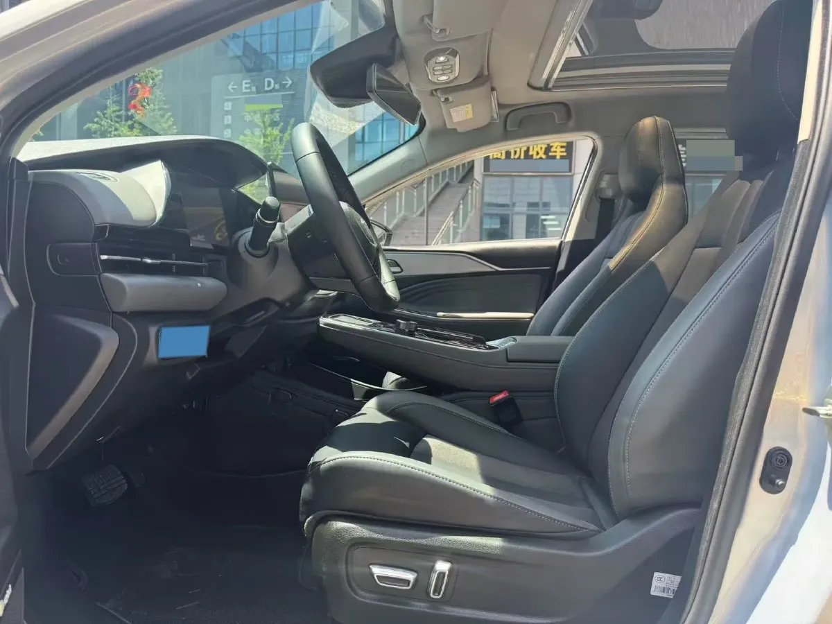 2022 ChangAn Oshan Z6 1.5T 170HP L4 6TCT PHEV 28.4KWH,autocango,china used car exporter,china ev exporter,chinese used car exporter,chinese used ev exporter