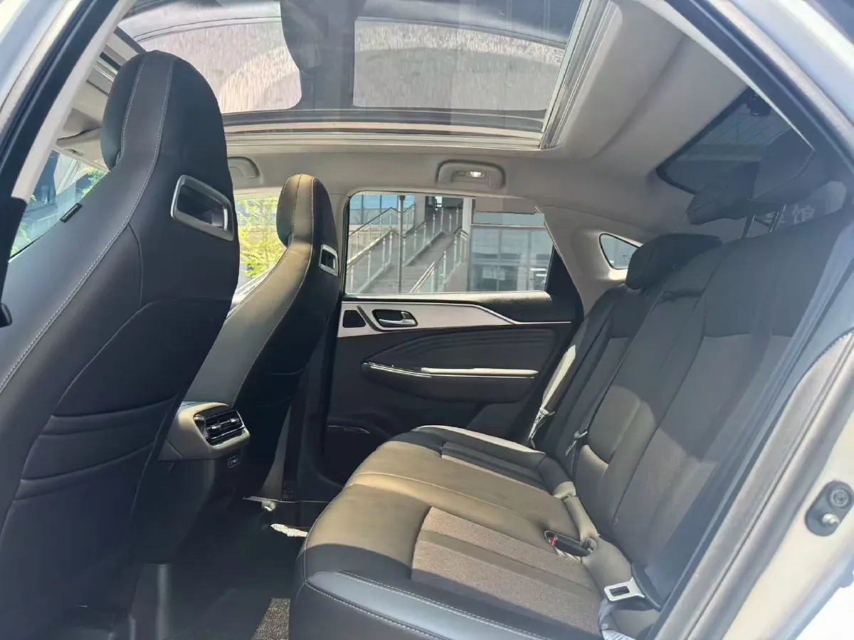 2022 ChangAn Oshan Z6 1.5T 170HP L4 6TCT PHEV 28.4KWH,autocango,china used car exporter,china ev exporter,chinese used car exporter,chinese used ev exporter