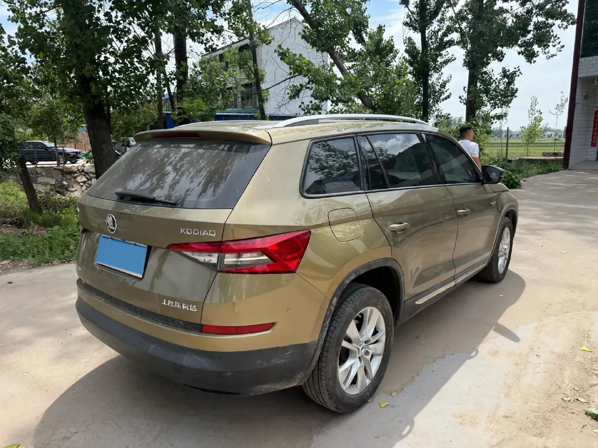 2017 Skoda Kodiak 1.8T 180HP L4 7DCT,autocango,china used car exporter,china ev exporter,chinese used car exporter,chinese used ev exporter