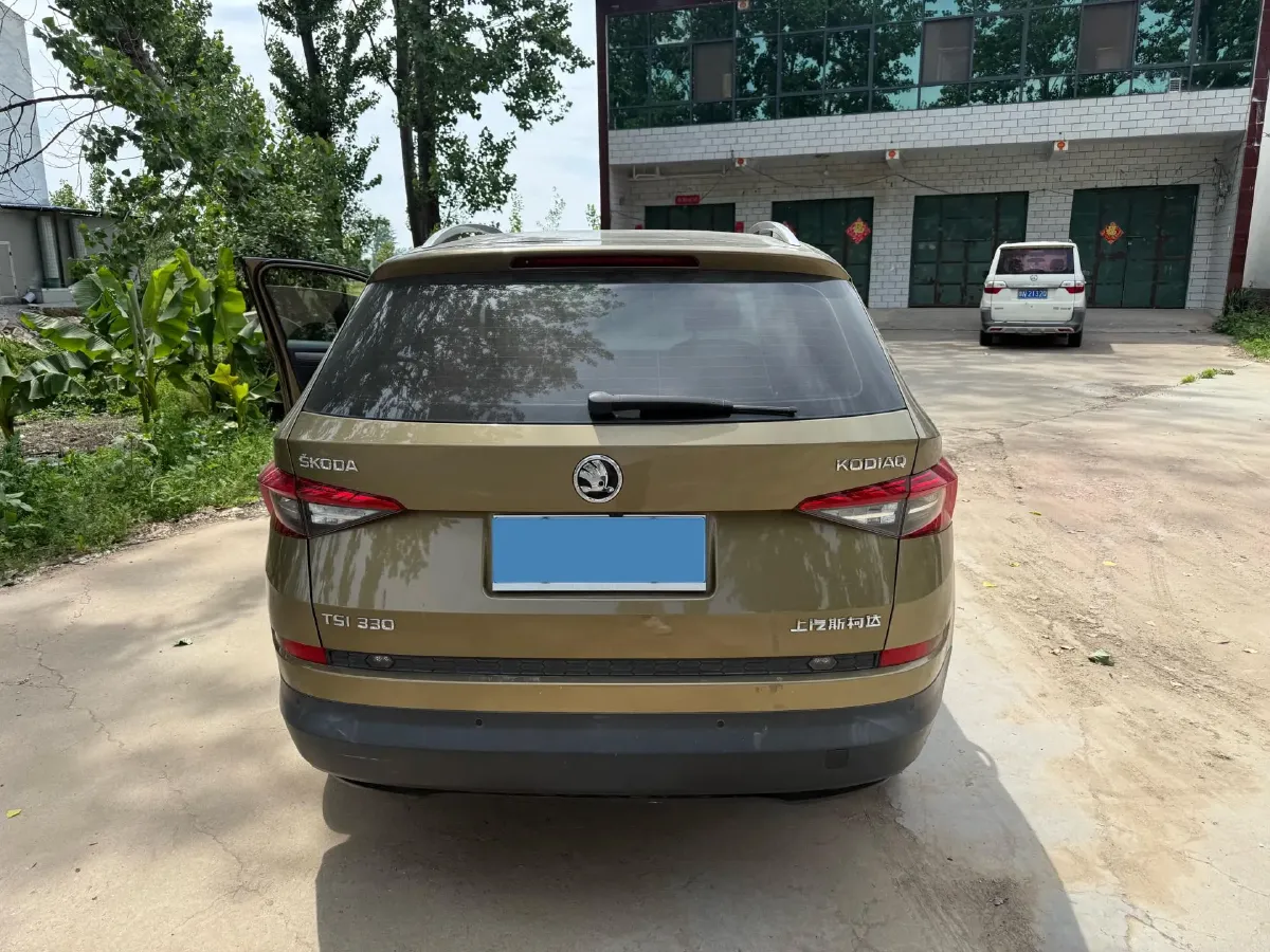 2017 Skoda Kodiak 1.8T 180HP L4 7DCT,autocango,china used car exporter,china ev exporter,chinese used car exporter,chinese used ev exporter