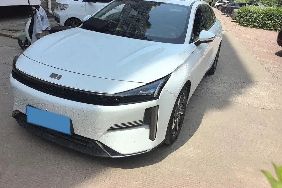 2024 Geely Galaxy L6 1.5T 163HP L4 3DHT PHEV,autocango,china used car exporter,china ev exporter,chinese used car exporter,chinese used ev exporter