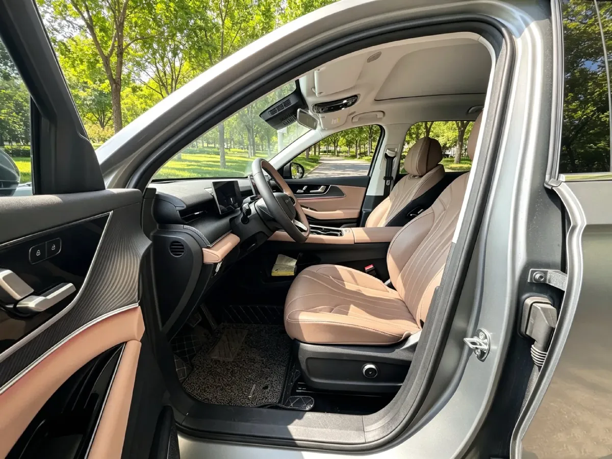 2024 Chery Tiggo8L 2.0T 254HP L4 8AT,autocango,china used car exporter,china ev exporter,chinese used car exporter,chinese used ev exporter