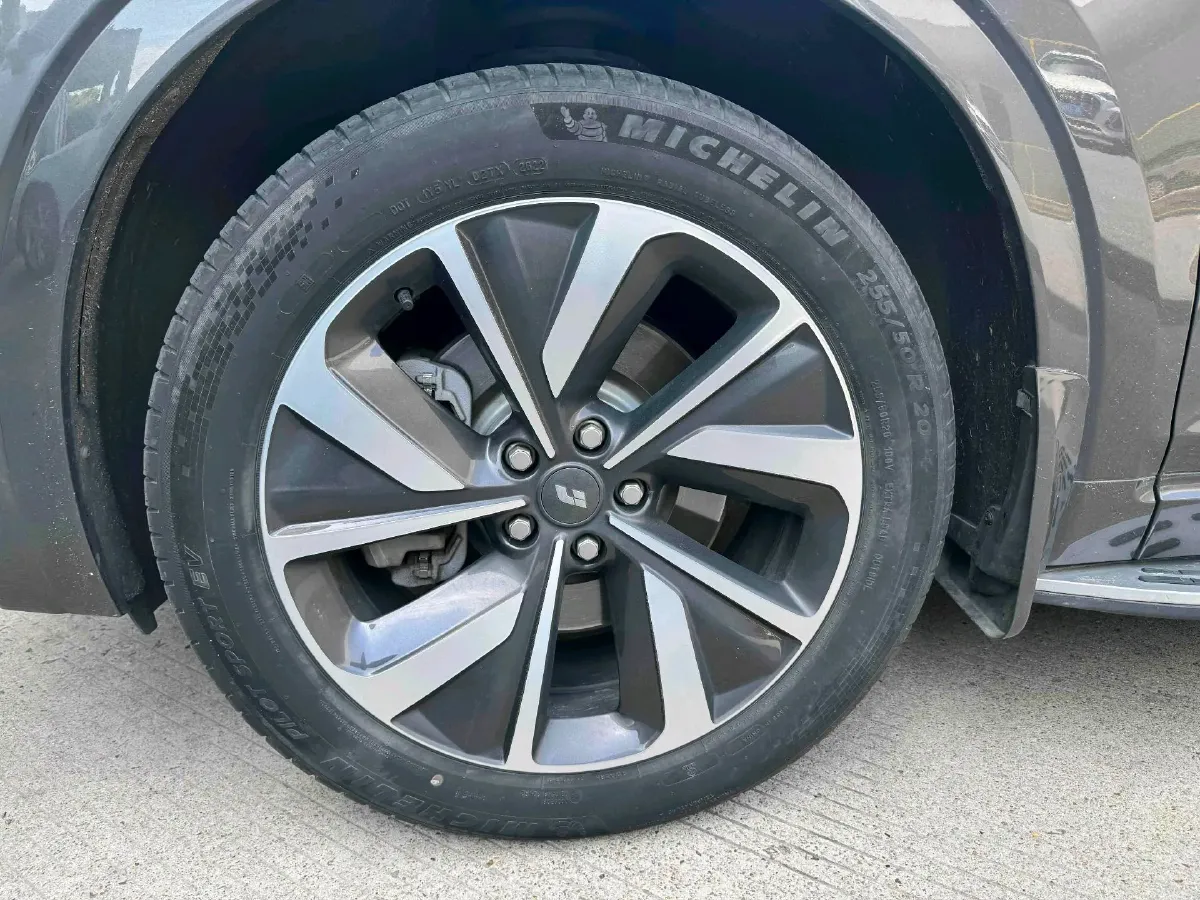 2021 Li ONE Range Extended 131HP REEV 40.5KWH,autocango,china used car exporter,china ev exporter,chinese used car exporter,chinese used ev exporter
