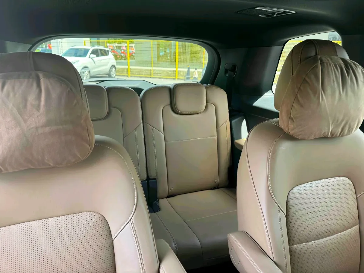 2021 Li ONE Range Extended 131HP REEV 40.5KWH,autocango,china used car exporter,china ev exporter,chinese used car exporter,chinese used ev exporter