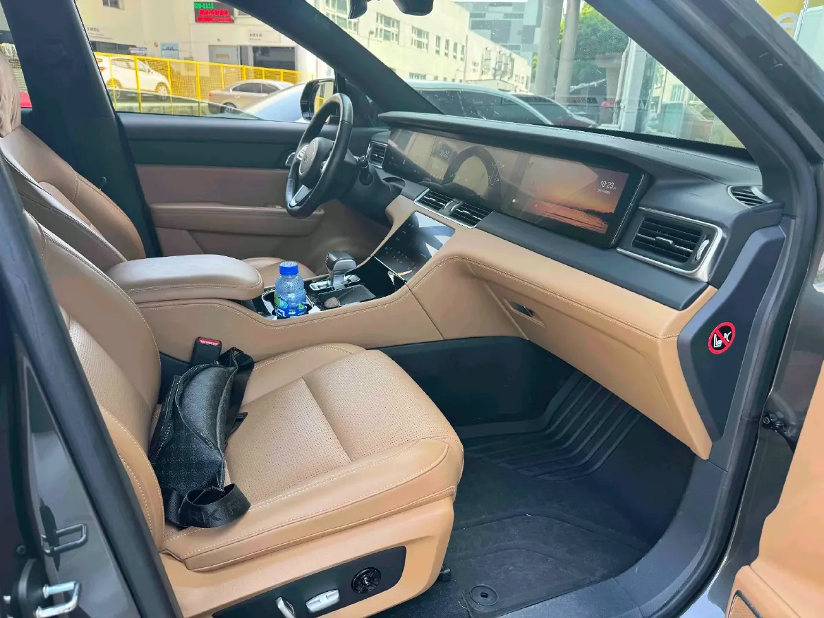 2021 Li ONE Range Extended 131HP REEV 40.5KWH,autocango,china used car exporter,china ev exporter,chinese used car exporter,chinese used ev exporter