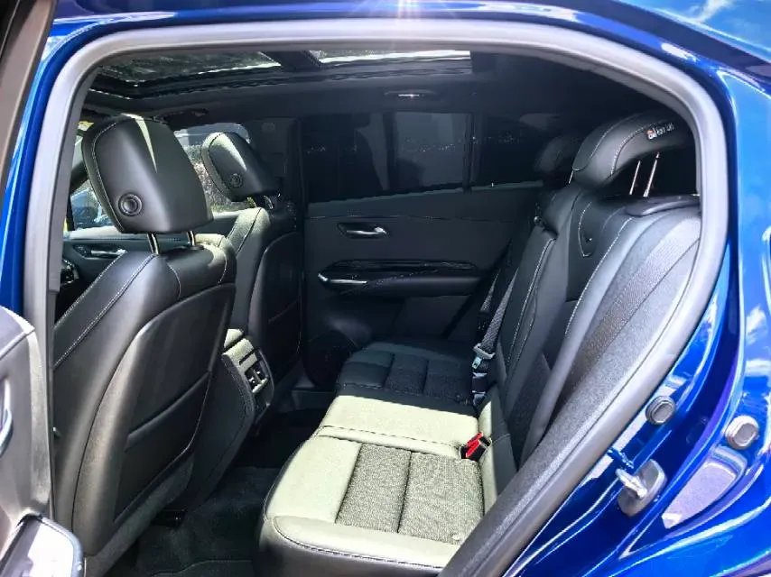 2024 Cadillac XT4 1.5T 211HP L4 9AT,autocango,china used car exporter,china ev exporter,chinese used car exporter,chinese used ev exporter