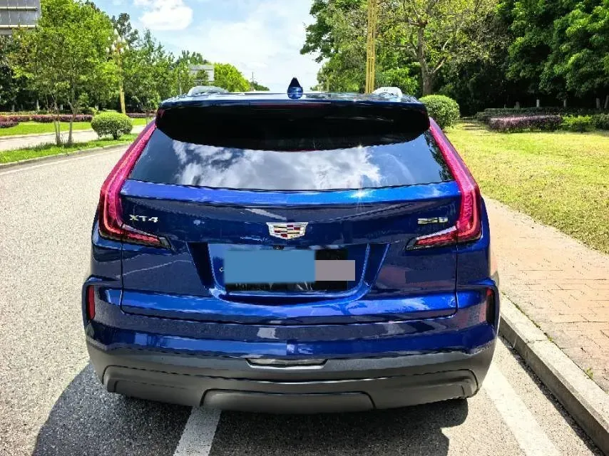 2024 Cadillac XT4 1.5T 211HP L4 9AT,autocango,china used car exporter,china ev exporter,chinese used car exporter,chinese used ev exporter