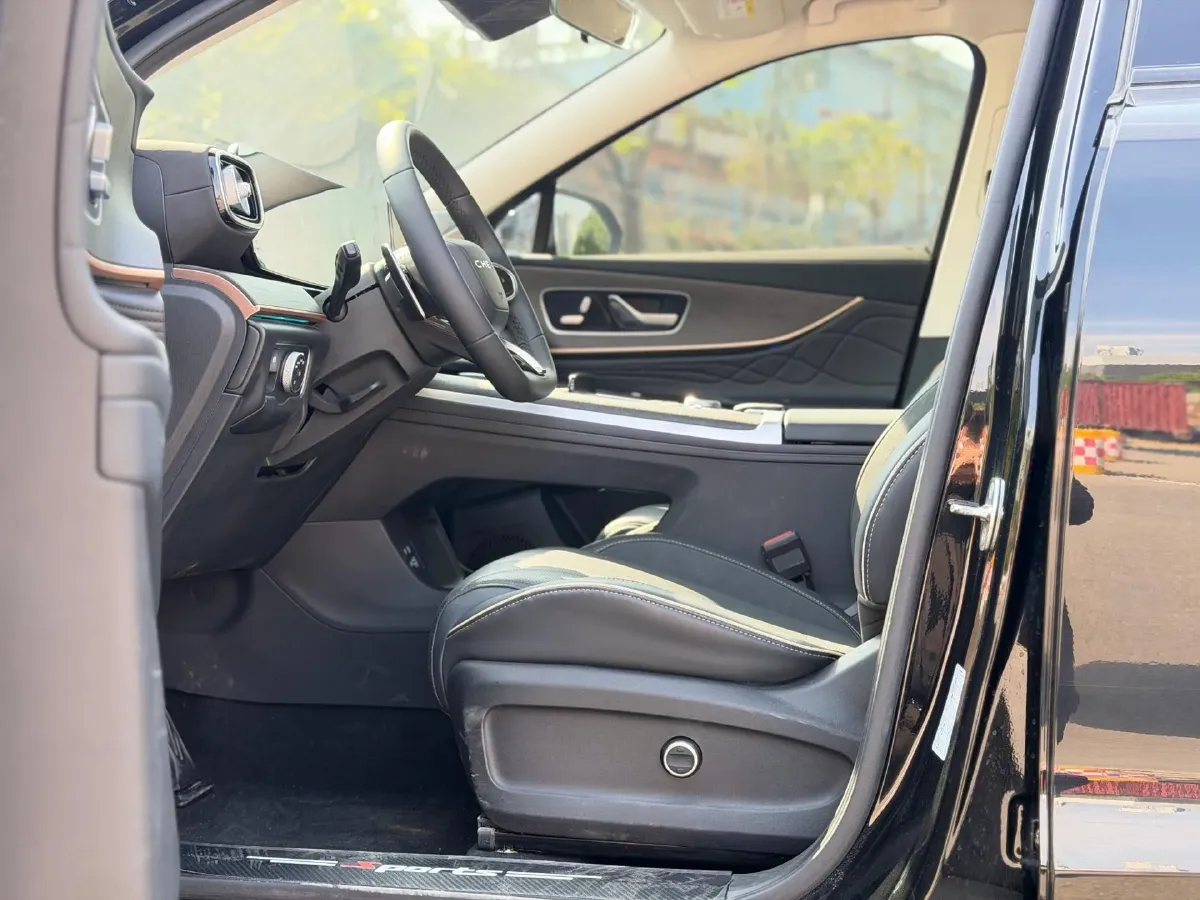 2023 Chery Tiggo 9 2.0T 261HP L4 7DCT,autocango,china used car exporter,china ev exporter,chinese used car exporter,chinese used ev exporter