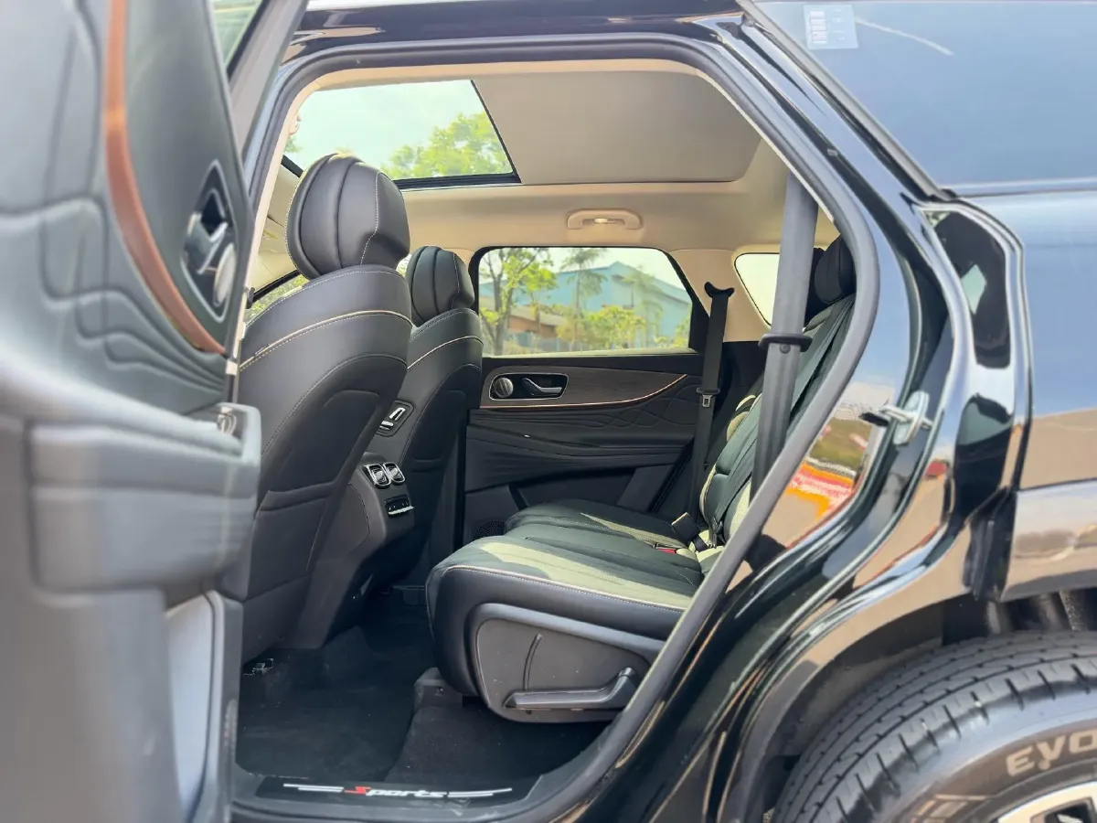 2023 Chery Tiggo 9 2.0T 261HP L4 7DCT,autocango,china used car exporter,china ev exporter,chinese used car exporter,chinese used ev exporter