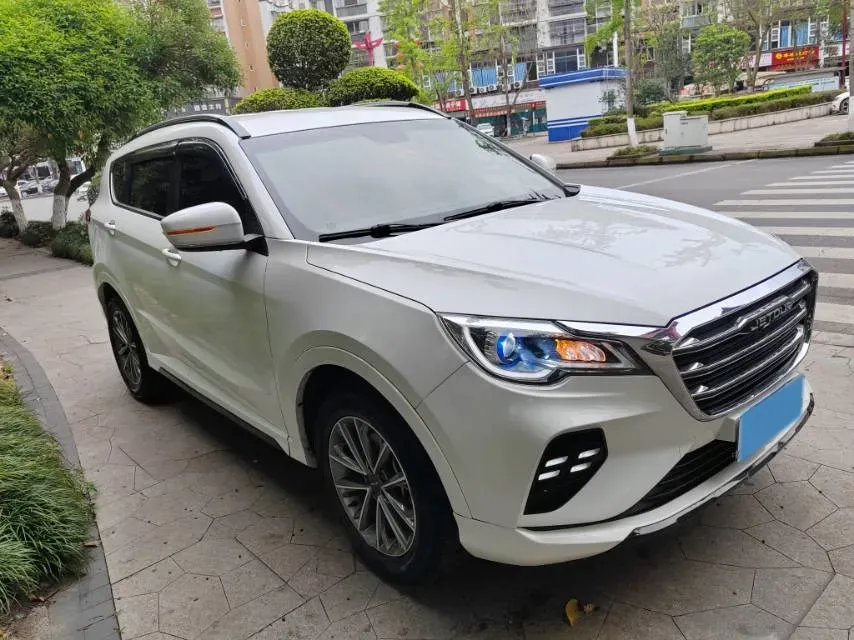 2020 Jetour X70 1.5T 156HP L4 6MT,autocango,china used car exporter,china ev exporter,chinese used car exporter,chinese used ev exporter